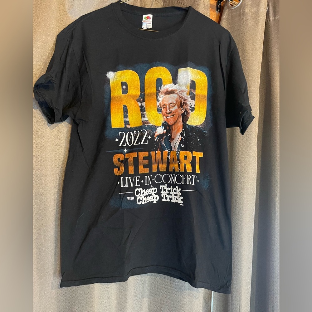 Rod Stewart unisex size M 2022 concert Tshirt with cheap trip. Two sided